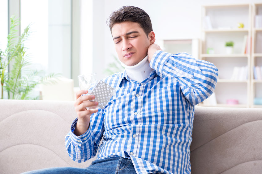 Broken Neck Causes, Symptoms, Diagnosis and Treatments The Health